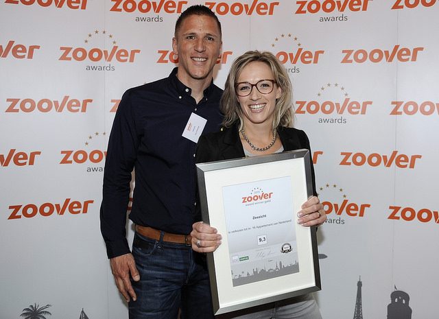 Eigenaar Gerard en partner van Appartementen Zeezicht